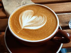 拿铁-VOYAGE COFFEE 咖啡烘焙工坊店(798艺术区店)