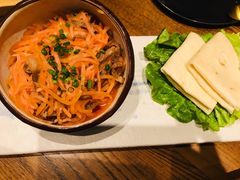 酸萝卜炒牦牛肉-敏珠拉姆藏餐·南京厨房(富春江东街店)