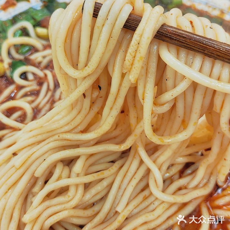 腾冲特色火烧肉米线 口味酸辣不油腻 适合刚刚阳康的胃口 