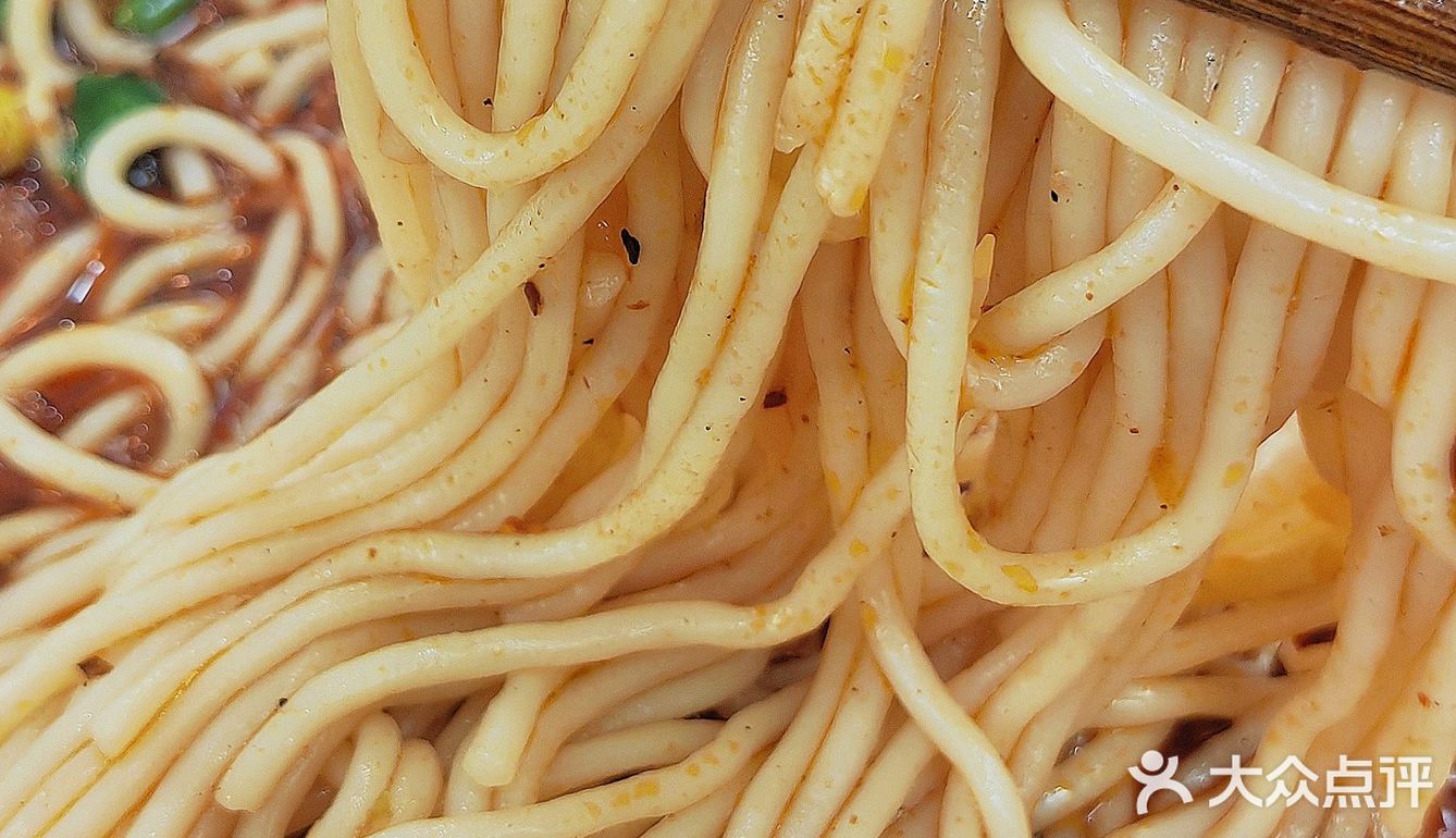 腾冲特色火烧肉米线 口味酸辣不油腻 适合刚刚阳康的胃口 