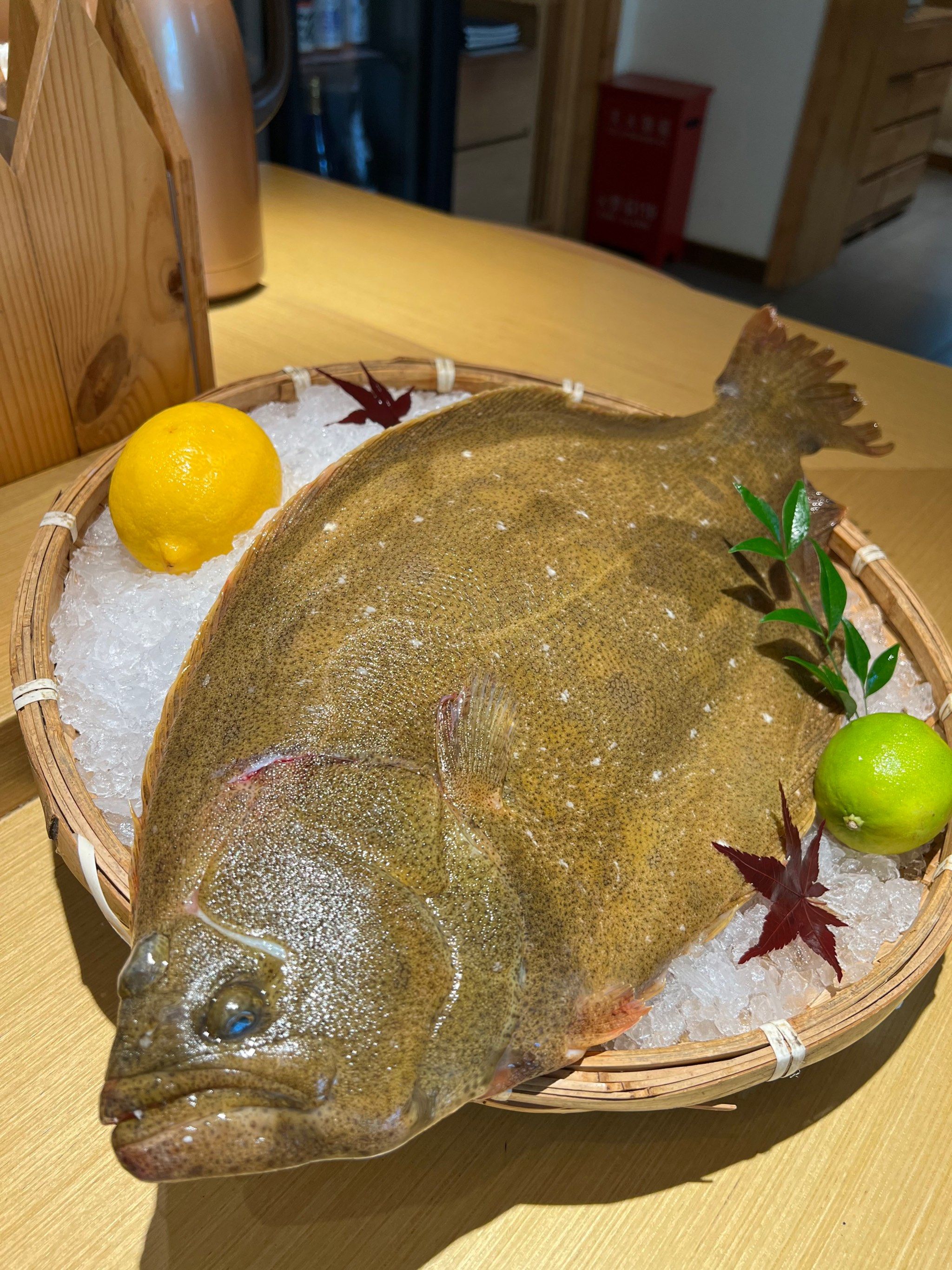 野生大比目鱼!刺身就是最佳的选择![拔草][拔草]