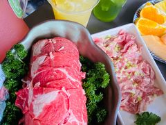 -楠小云·云南鲜牛野生菌自助火锅(九眼桥店)