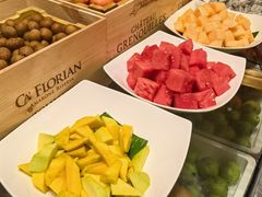 -圣丰索菲特·2 On 988 Café 自助餐厅