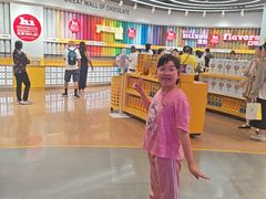 -m豆巧克力世界(上海世茂广场店)
