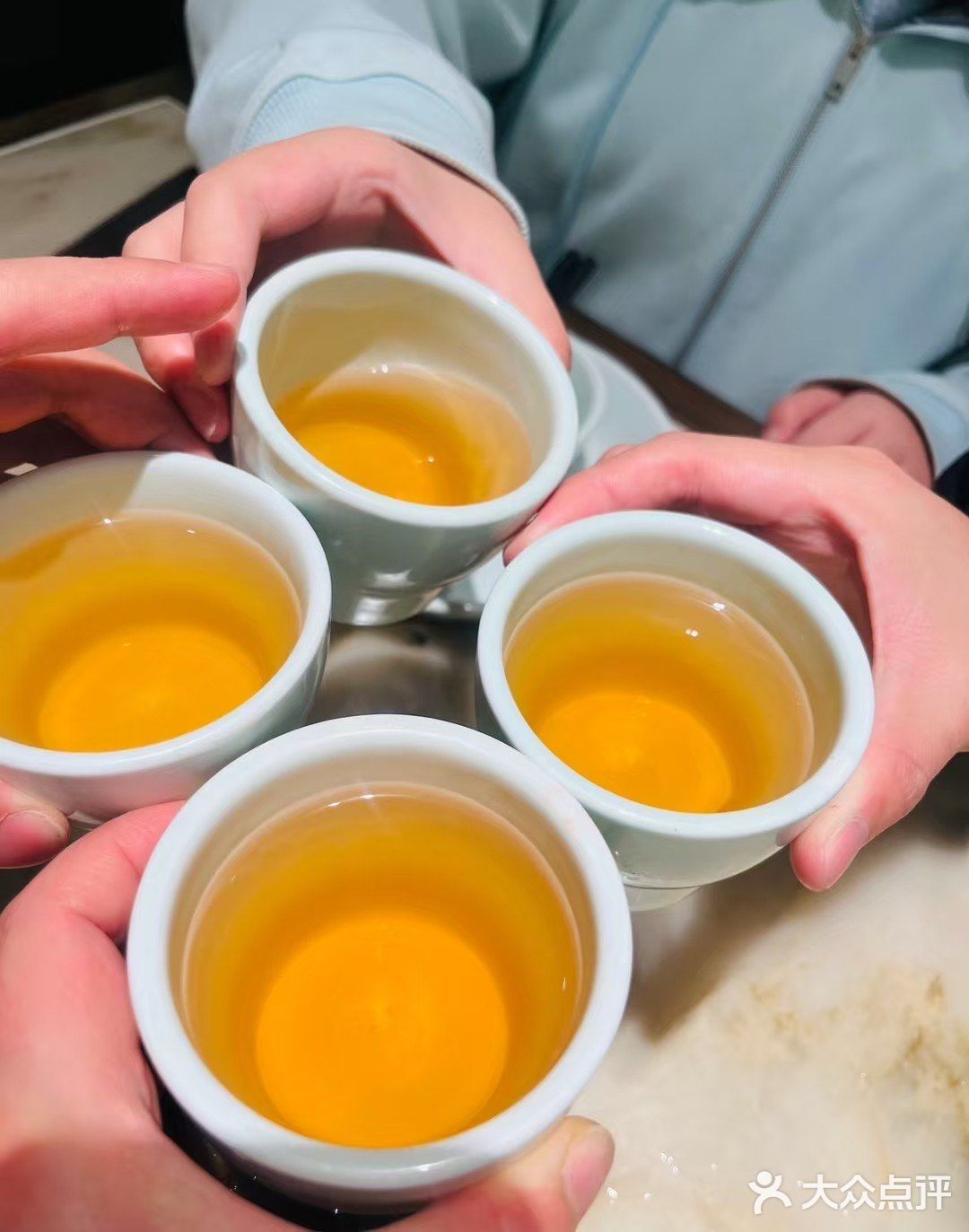 中国八大菜之一的，杭帮菜。今天就过来尝尝这家龙江湖