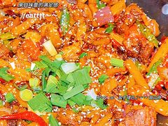 -富正毅三下锅·湘西韵味(天门山索道店)