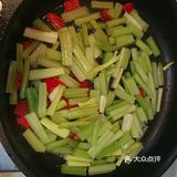 素菜美味营养不打折之蛋白炒芹菜