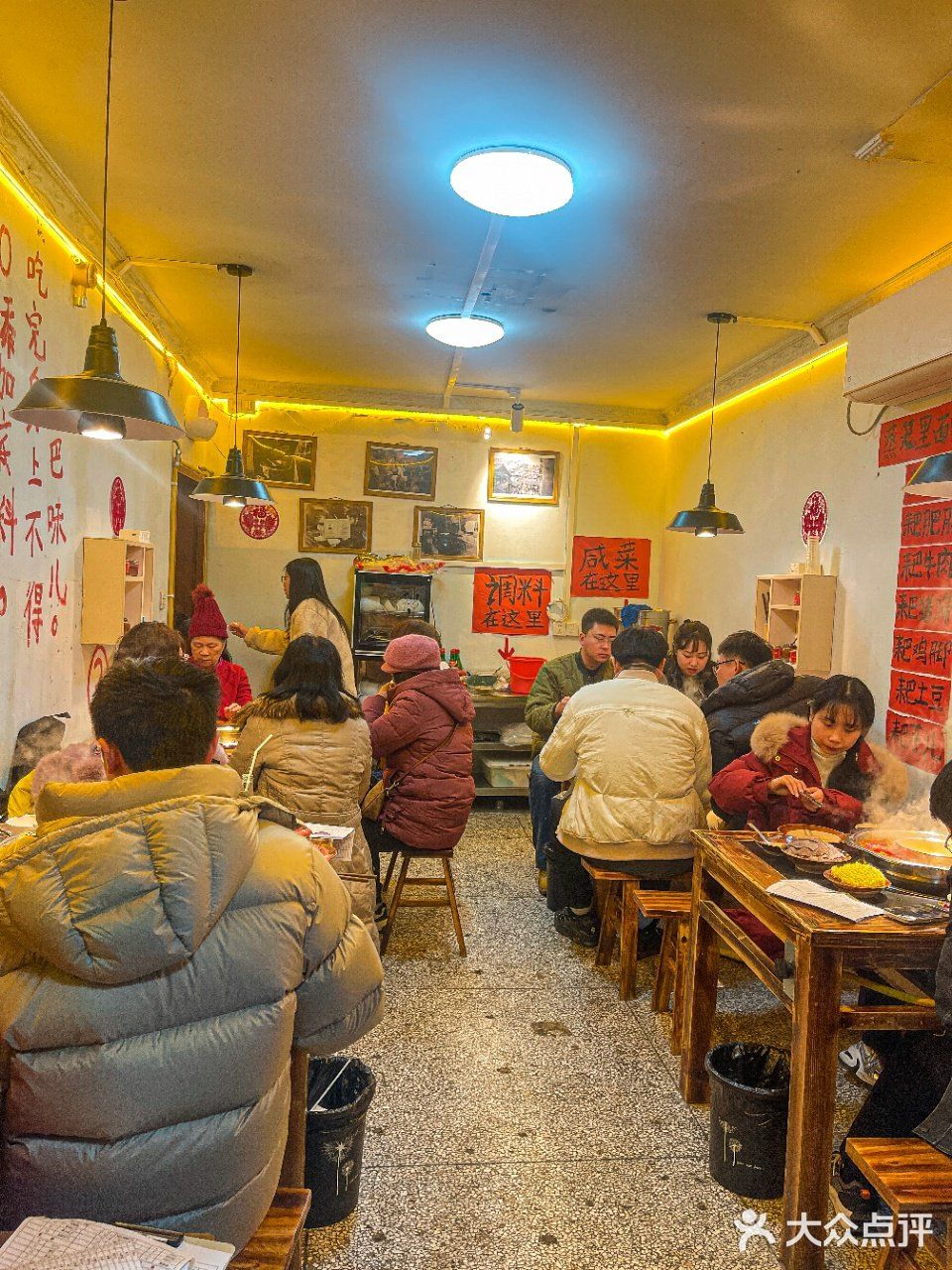 开门就开始排队的火锅❗️这你受的了吗❓