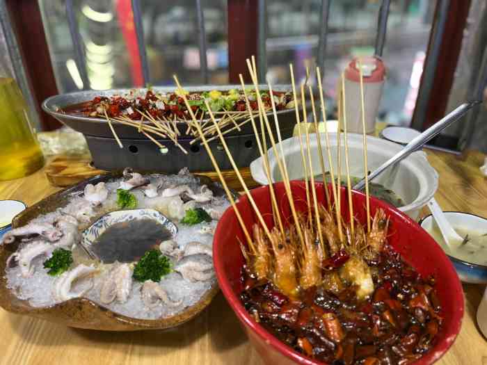 山城饭局·市井江湖菜(南坪万达店)-"菜品嘛用滤镜处理过看着都可以