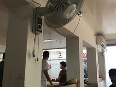 -张阿三馄饨店