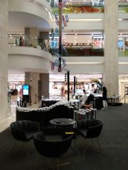 店内环境-周大福CHOW TAI FOOK(浦东八佰伴店)