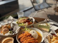 牛肉饼汉堡-Sarah西点·烘焙·餐厅(翰林府旗舰店)