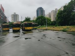 -大润发杨浦店-停车场