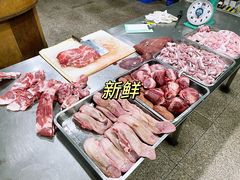 -标记美食新鲜猪杂(兴南大道店)