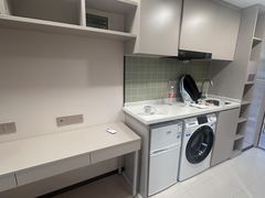 -东方体育中心(地铁站)