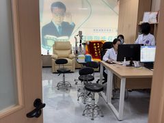 -上海大学附属上海和平眼科医院