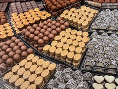 -Laderach 莱德拉(上海环贸iapm店)