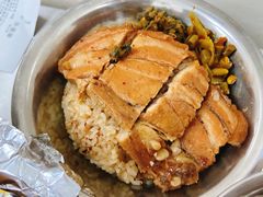 -梁阿婆廿年老牌扣肉糯米饭