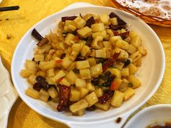 酸辣藕丁-华兴餐厅·招牌生鱼片(桃园路店)