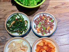 -明洞阿姨·韩式酱蟹烤肉·创意料理(三元桥店)