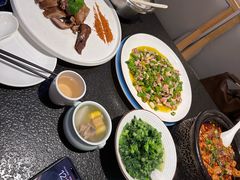 -万重锦·人文川菜馆(骡马市店)
