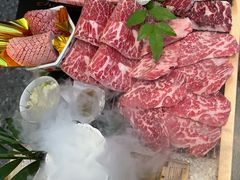 -铭牛烧肉·和牛海鲜自助(高新月牙湖店)