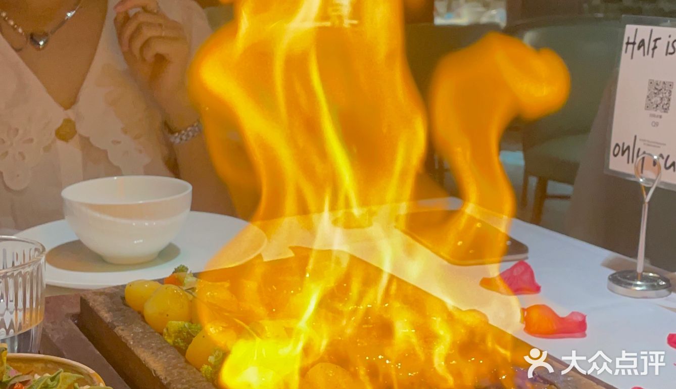 超级好看好吃的一家店