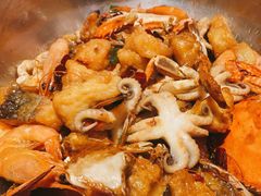 -七欣天香辣蟹火锅(闵行浦江欢乐颂店)