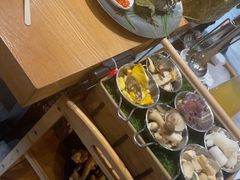 -一朵菌·野生菌探索家火锅(南亚店)