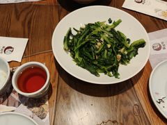 -黄泥岗·地道湖北菜(奥特莱斯店)