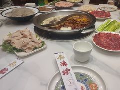 -沸炉重庆老火锅(军事博物馆店)