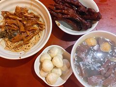 -佬钱湾仔(衣裳街店)