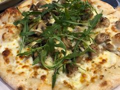 罗勒叶鸡肉菌菇披萨-G+KITCHEN(龙湖狮山天街店)