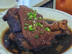 招牌黑皮肘子-老码头黑皮肘子锅包肉熏酱水饺(文政街店)