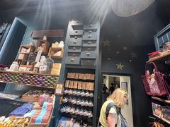 -九又四分之三站台哈利波特商店