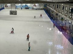 -乔波室内滑雪场