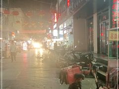 -许西美食一条街
