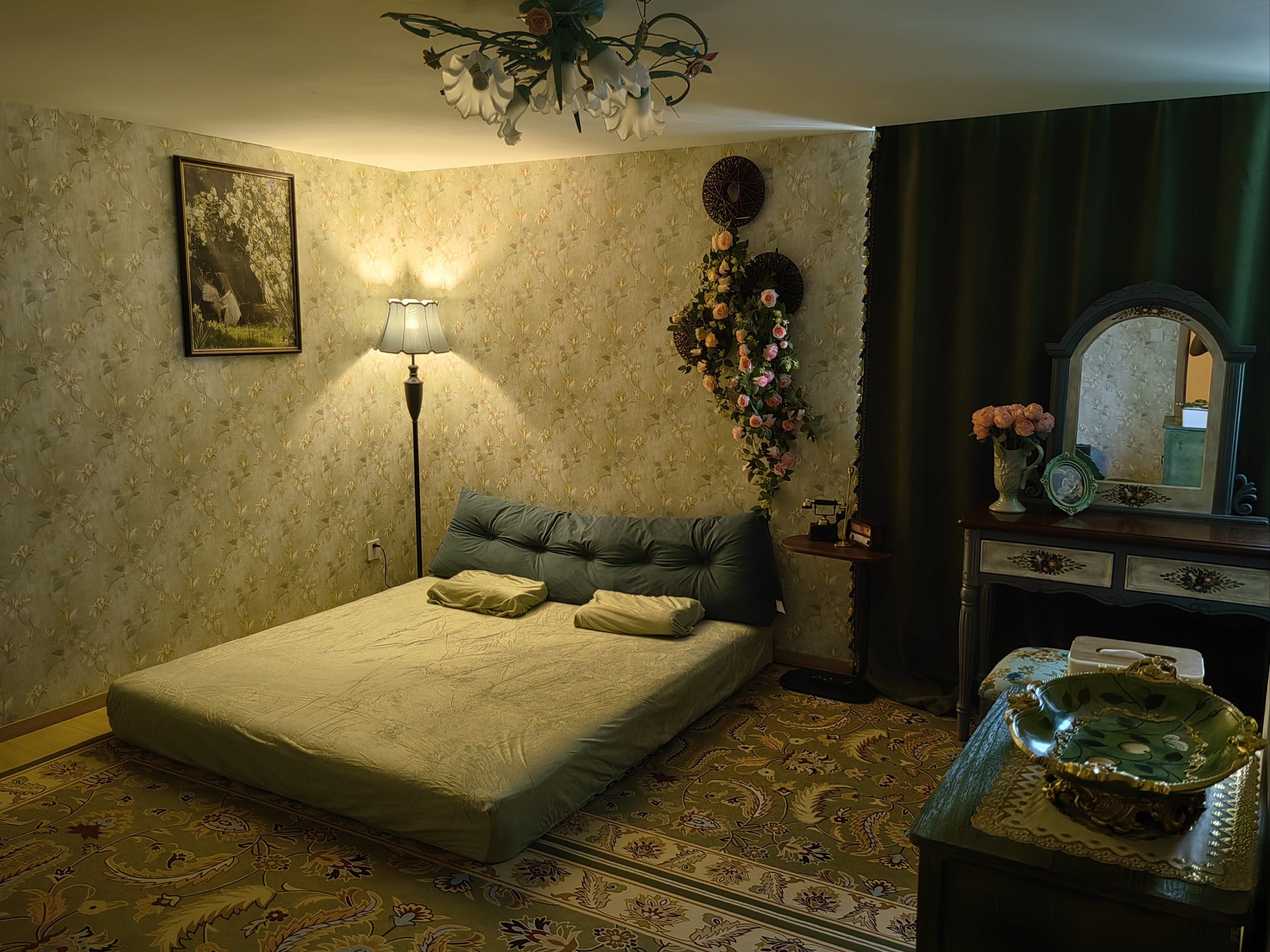 在这种主题房间看电影是什么感觉!
那必须是一级棒