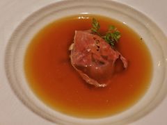 伊比利亚火腿牛肝菌法式鸡肉清汤-蝶舍·MAISON PAPILLON