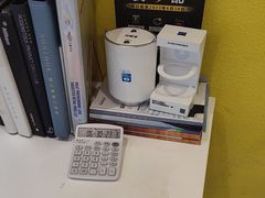 -J-Optical佳视明眼镜·蔡司视觉(青岛金茂览秀城店)
