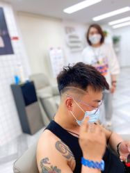 -米娜护肤造型