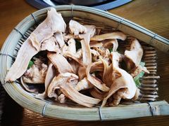 野生松茸-阿婆情腊排骨火锅(金虹路店)