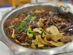 -乡土特色.冷锅鱼.牦牛肉汤锅