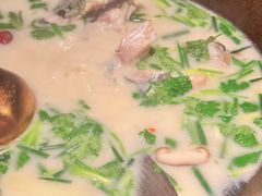 -咕嘟草帽鱼·牛奶一样的鲜鱼汤(天鹅湖万达广场店)