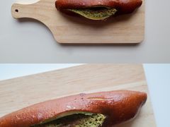 抹茶奶酥碱水-yeast面包店