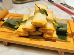 雪耳菌蓉春卷-辛香汇·现炒川菜(淮海路百盛店)