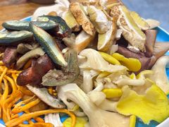 -菌之家·专业纯野生菌火锅·特色炒菌