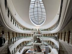 -上海滴水湖皇冠假日酒店