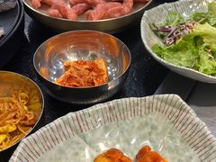 -臻牛烤肉