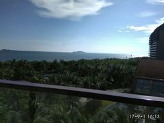 -三亚湾海居铂尔曼度假酒店